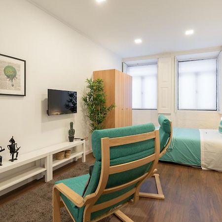 Host Wise - Modern Studios With Terrace - Walk Everywhere بورتو الغرفة الصورة