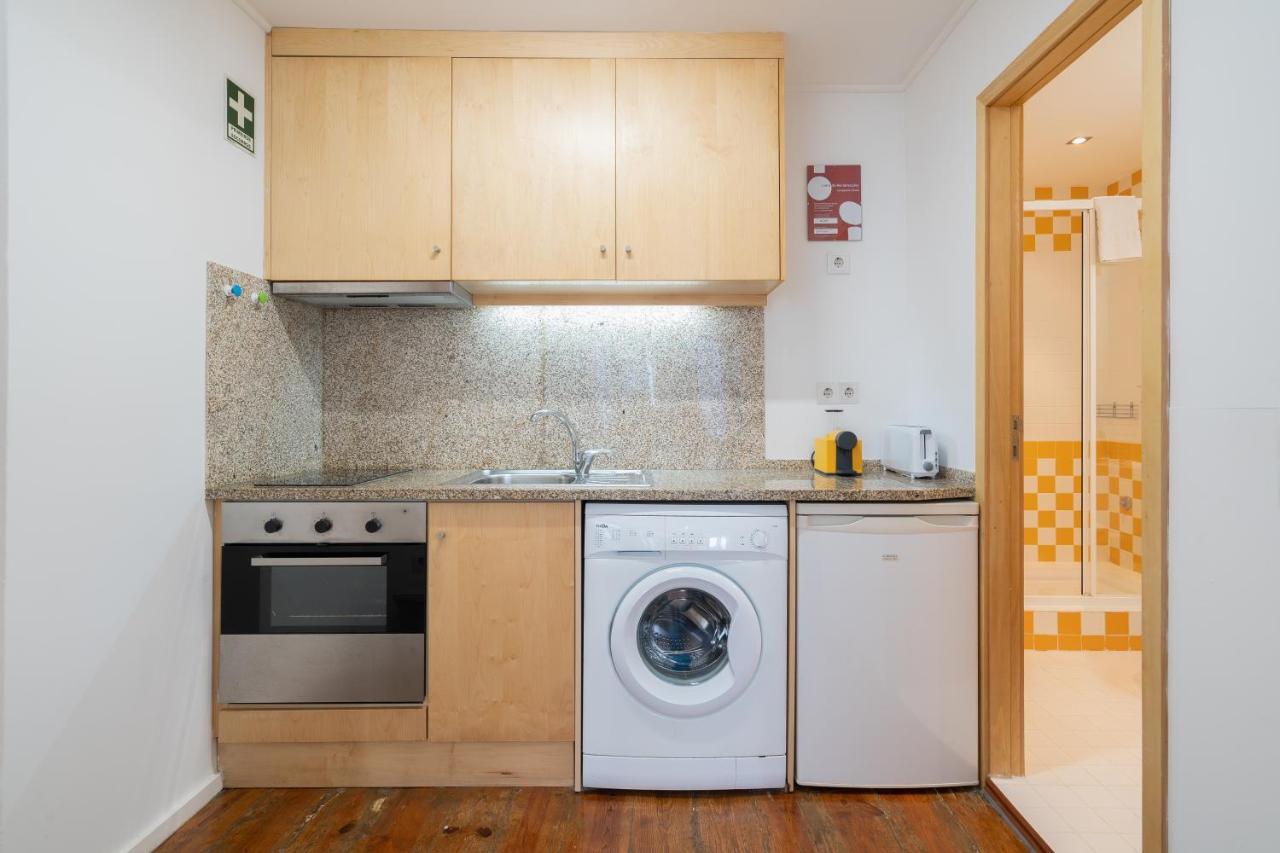 Host Wise - Modern Studios With Terrace - Walk Everywhere بورتو المظهر الخارجي الصورة