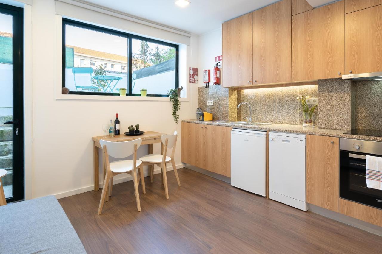 Host Wise - Modern Studios With Terrace - Walk Everywhere بورتو المظهر الخارجي الصورة