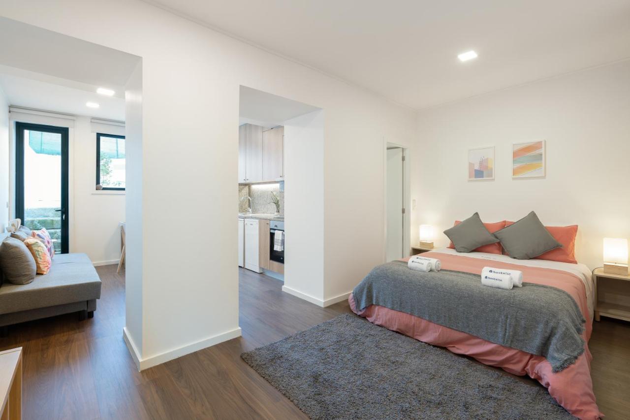 Host Wise - Modern Studios With Terrace - Walk Everywhere بورتو المظهر الخارجي الصورة