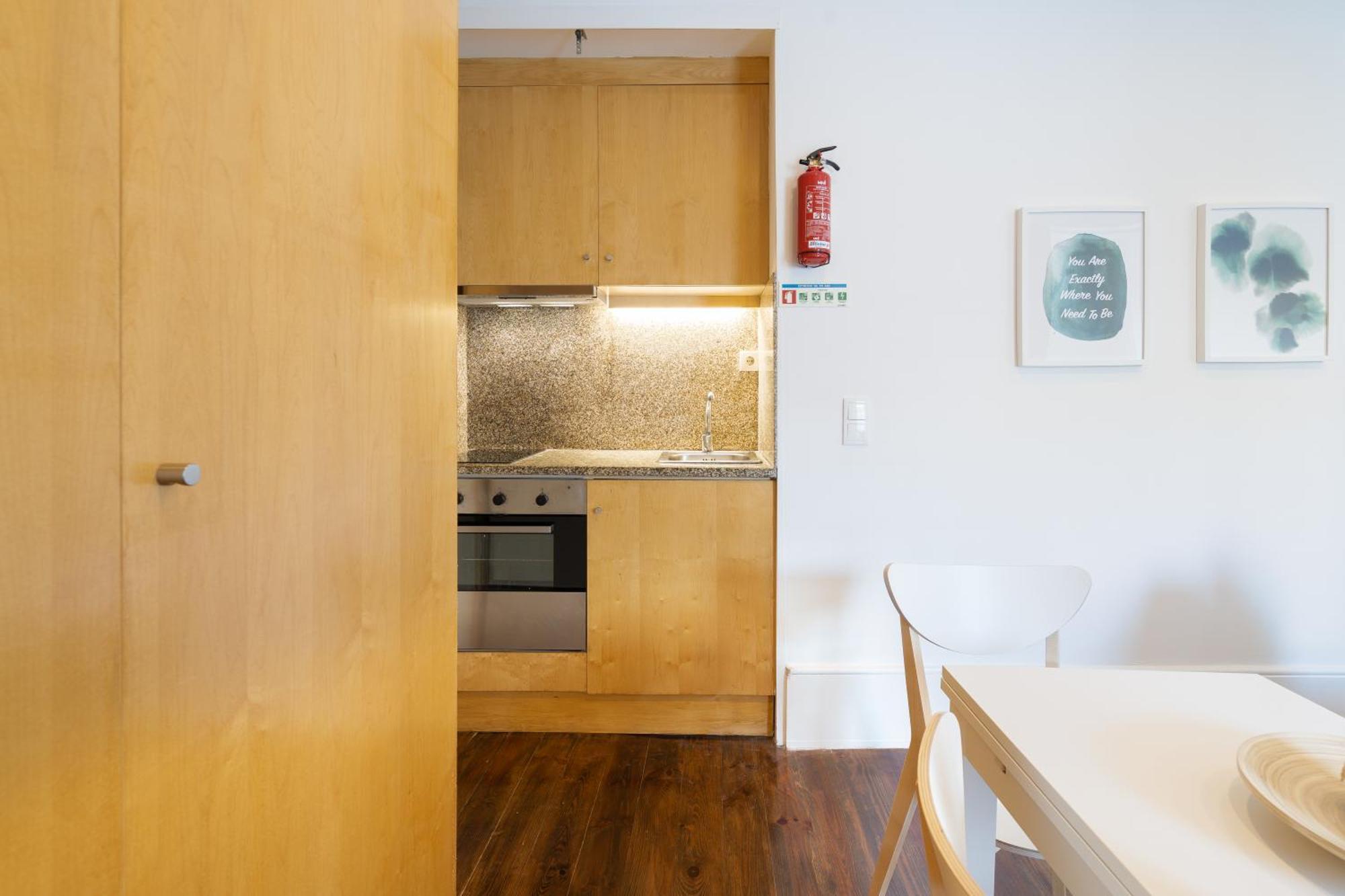 Host Wise - Modern Studios With Terrace - Walk Everywhere بورتو الغرفة الصورة