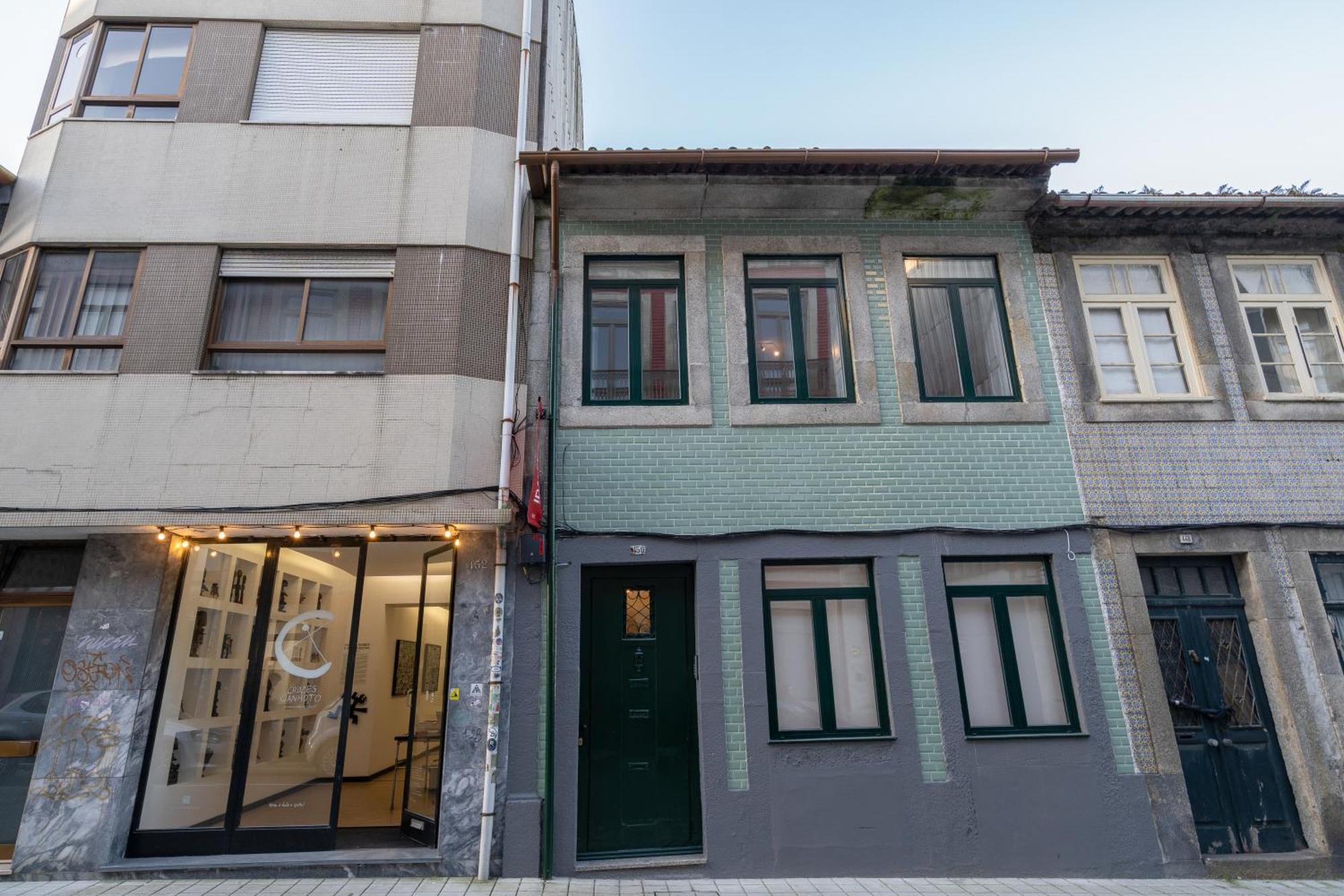 Host Wise - Modern Studios With Terrace - Walk Everywhere بورتو الغرفة الصورة